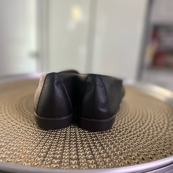 A2 by Aerosoles Women’s Black Laser Cut Out Flats Size 9 - Picture 7 of 11